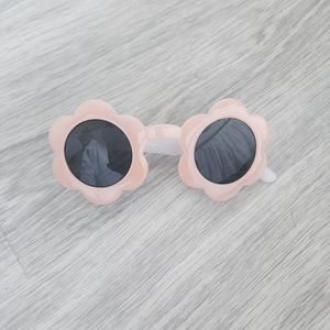 Milk and soda flower sunglasses